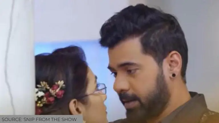 'Kumkum Bhagya' written update Dec 23: Pragya collides with Abhi; Rhea gives an ultimatum Kumkum Bhagya written update