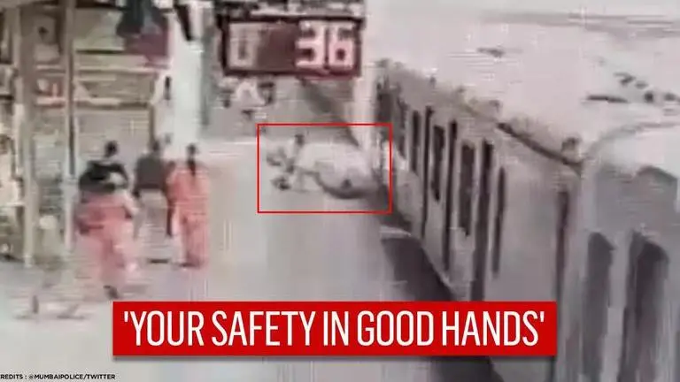Mumbai: Cop saves man who fell while trying to board train, netizens laud him