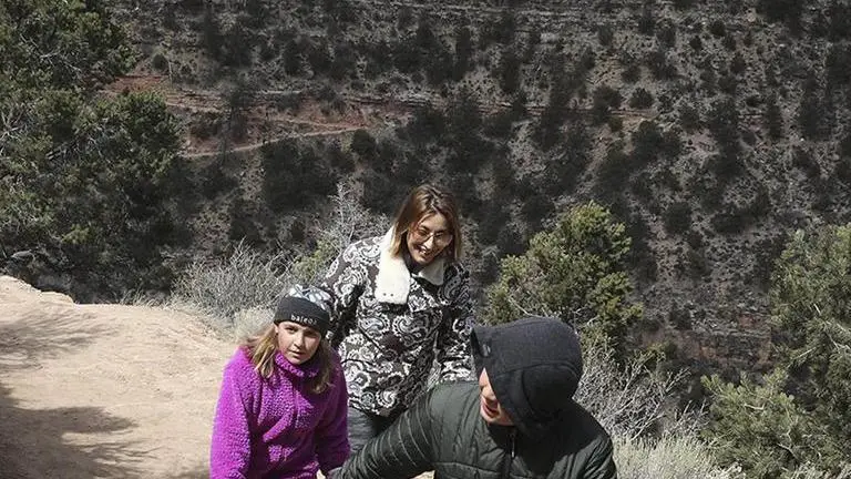 Grand Canyon National Park closes to visitors amid pandemic Grand Canyon National Park closes to visitors amid pandemic