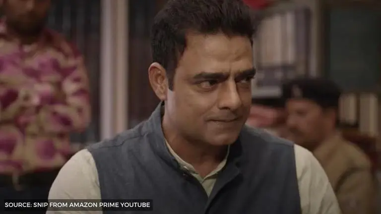 Abhimanyu Singh blames residents for breaking lockdown; later apologises to society vicky kaushal