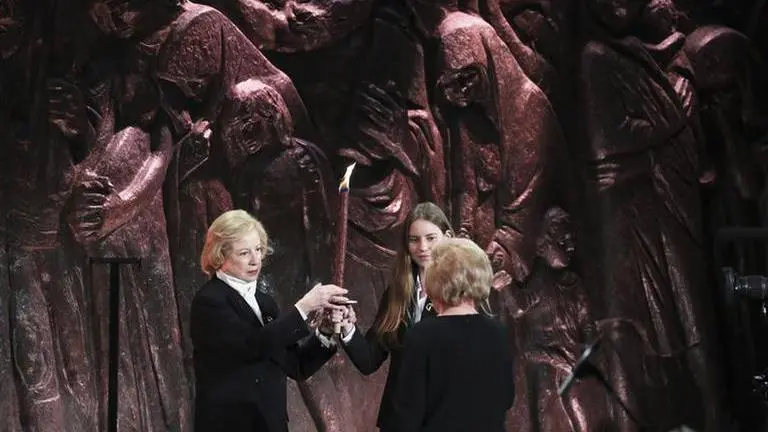 Israeli survivors remember Holocaust amid virus quarantine Israeli survivors remember Holocaust amid virus quarantine