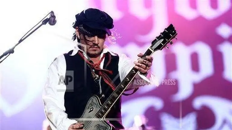 Lawyers summing up at Depp's libel trial against UK tabloid Lawyers summing up at Depp's libel trial against UK tabloid