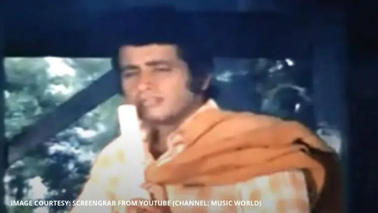 'Roti Kapada Aur Makaan' was Amitabh Bachchan's only film with Manoj Kumar; Read more Amitabh Bachchan