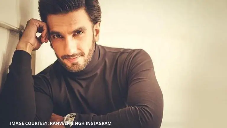 Ranveer Singh has suprising B-town connect to this fashionista & it is NOT Deepika ranveer singh