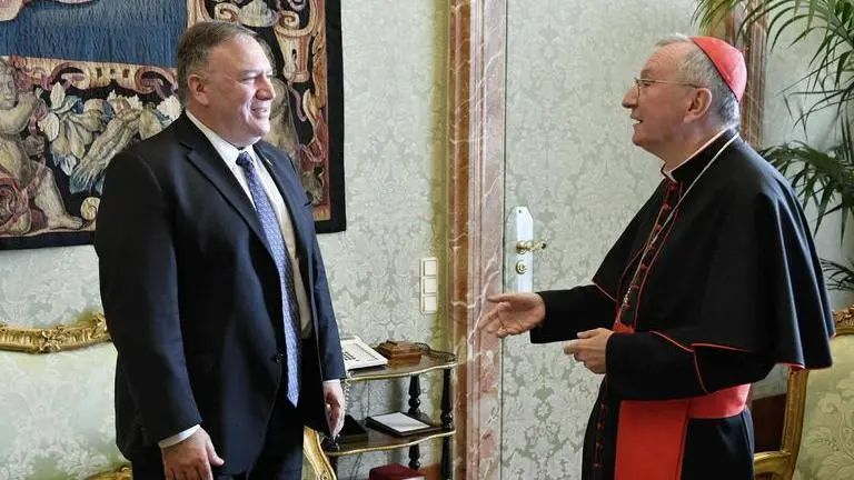 Pompeo meets with Vatican counterpart Parolin