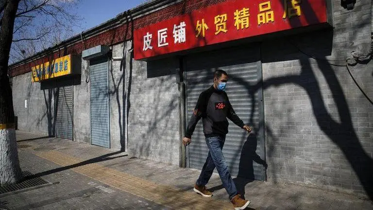 China manufacturing slumps as anti-virus controls bite China manufacturing slumps as anti-virus controls bite