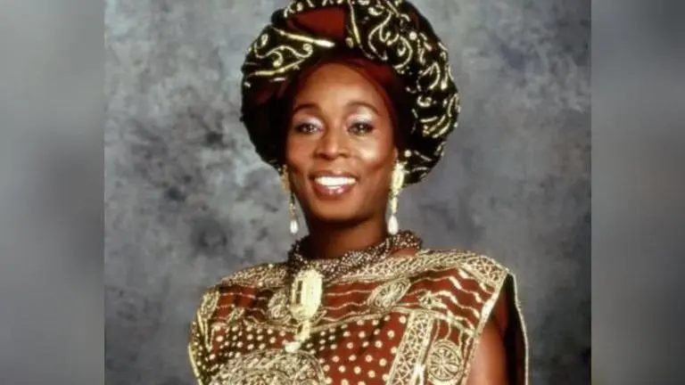 what happened to the mom from coming to america