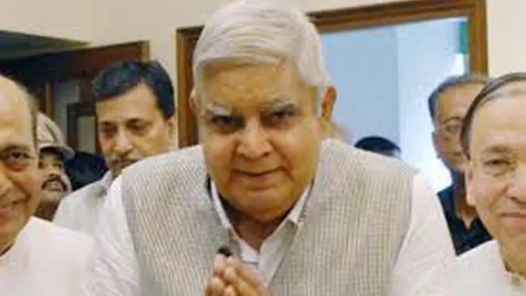 Governor takes dig at CU VC's absence at St Xavier's convocation Governor