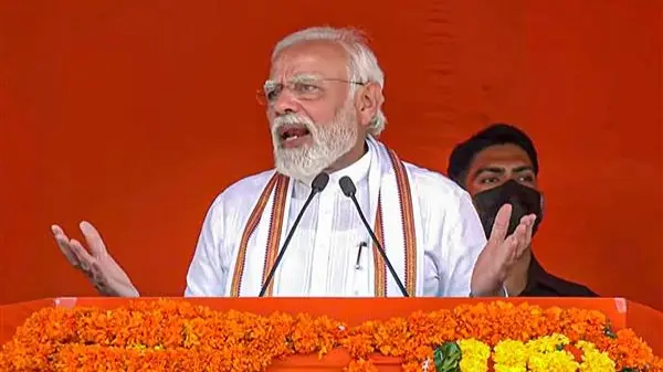 PM Modi launches development projects worth Rs 35,700 crores in Jharkhand Prime Minister Narendra Modi will arrive in West Bengal on Friday for a two-day visit and address two rallies at Arambagh and Krishnanagar besides inaugurating projects worth ₹22,000 crore at separate events.
