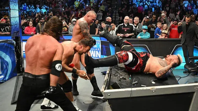 WWE SmackDown Results: All roads lead to Rumble as Orton, Styles & Knight thrash Solo & Jimmy Uso Randy Orton, AJ Styles, randy Orton, Solo Sikoa