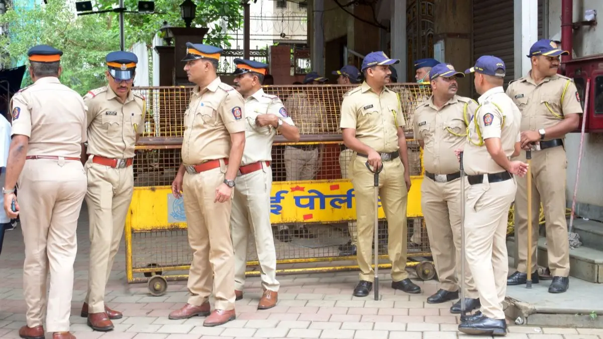 BREAKING: Maharashtra on High-Alert After Bomb Blast Threat At 12 Locations, Probe Launched
