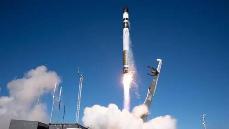 Rocket Lab to catch falling booster using a Helicopter on November 4; Watch live action Rocket Lab