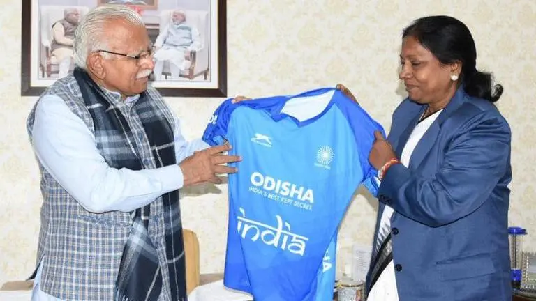 Odisha minister meets Manohar Lal Khattar, invites him to attend Hockey World Cup in the state