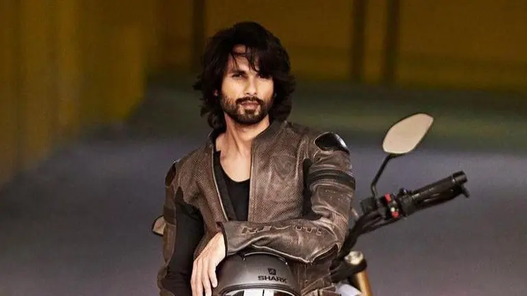 Anushka Sharma, Alia Bhatt, Vaani Kapoor extend birthday wishes for Shahid Kapoor Anushka Sharma