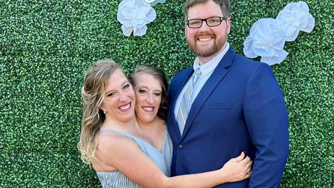 Abby and Brittany Hensel