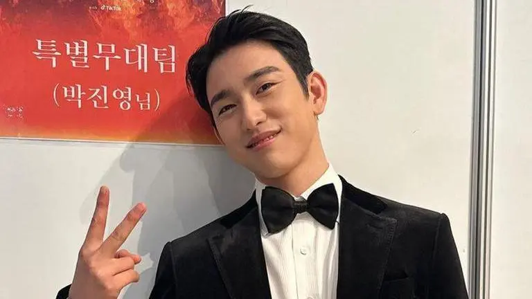 GOT7 member Jinyoung enlists for his mandatory South Korean military service Jinyoung