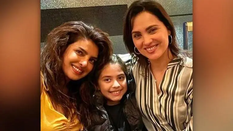 Priyanka Chopra pens heartfelt note for Lara Dutta; reminisces 21 years of friendship Priyanka Chopra