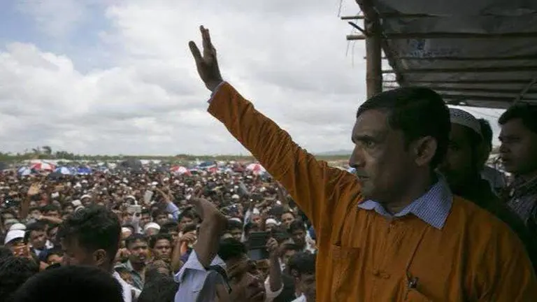 Bangladesh: Rohingya leader Md Mohibullah shot dead in Cox's Bazar, condolences pour in Rohingya