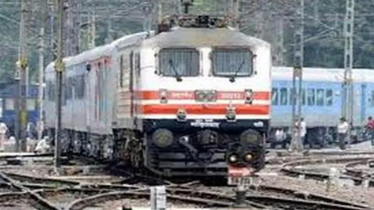 Special train carrying migrants leave for Bihar from Kalyan