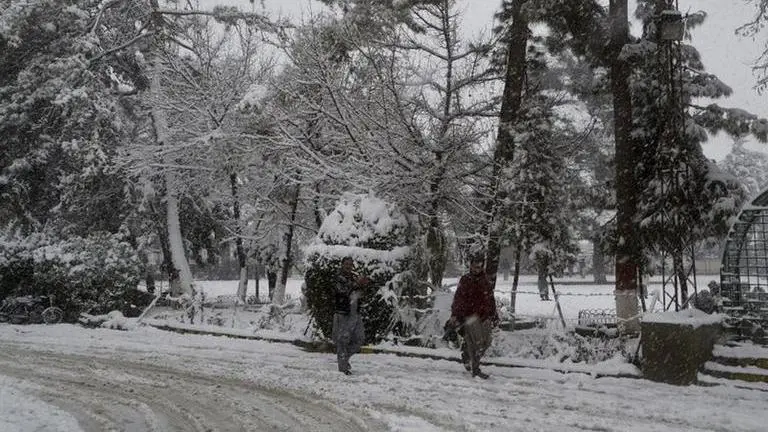 Heavy snowfall causes disruption in Croatia