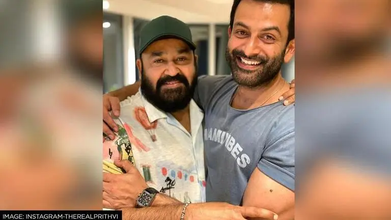 Mohanlal and Prithviraj share a warm hug as latter returns home from ‘Aadujeevitham’ shoot Prithviraj Sukumaran, Mohanlal