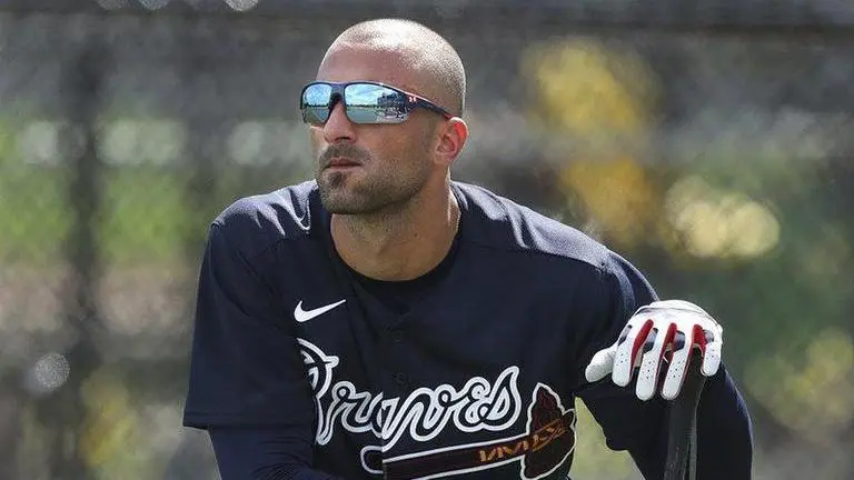 Braves' Markakis returns 3 weeks after opting out of season