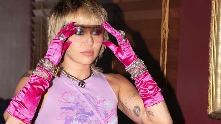 Who is Miley Cyrus' husband? More FAQs like this answered about the pop sensation! Miley Cyrus