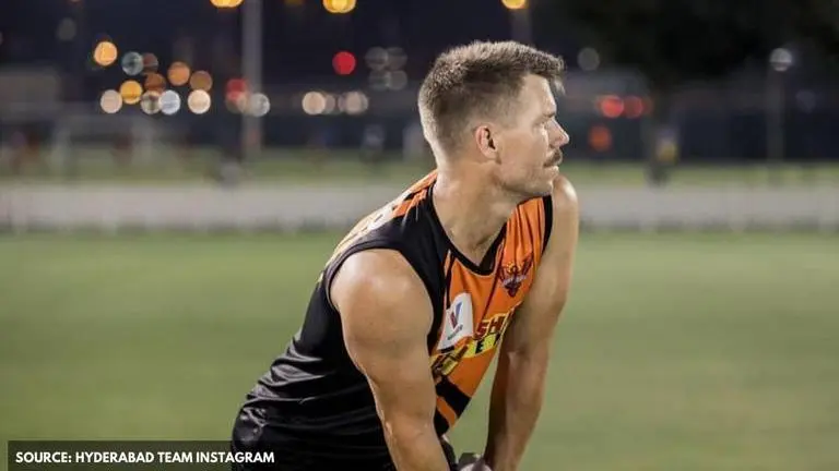 David Warner leads 'Indian-style' cake smashing during 34th birthday celebrations: Watch David Warner