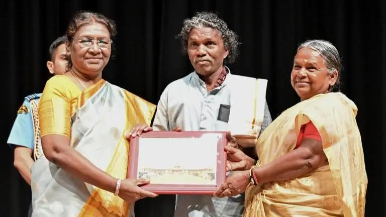 President Murmu felicitates 'The Elephant Whisperers' protagonists