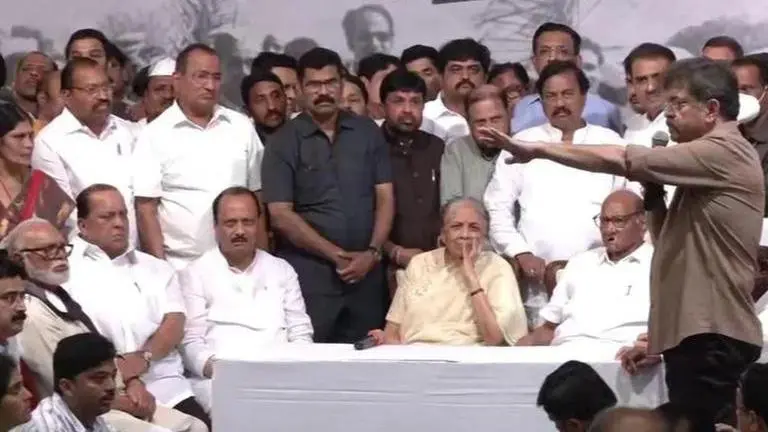 After Sharad Pawar's step down, NCP leaders hand in their resignations Sharad Pawar resigns