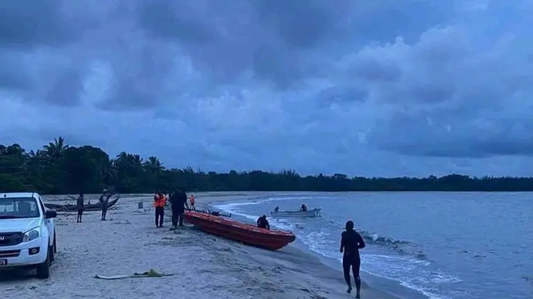 Boat carrying migrants from Madagascar sinks; 34 drown Image: Twitter