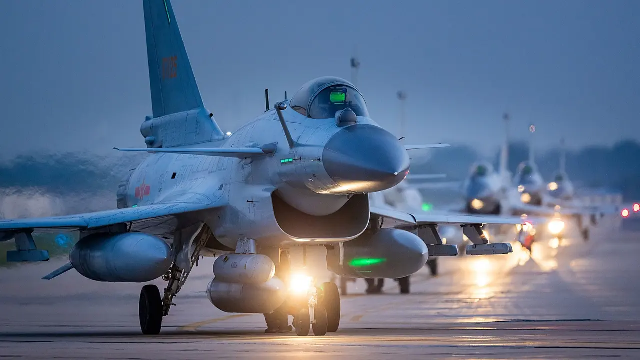 Five Eyes Report Warns of China’s Recruitment of Western Military Pilots Chinese Air Force