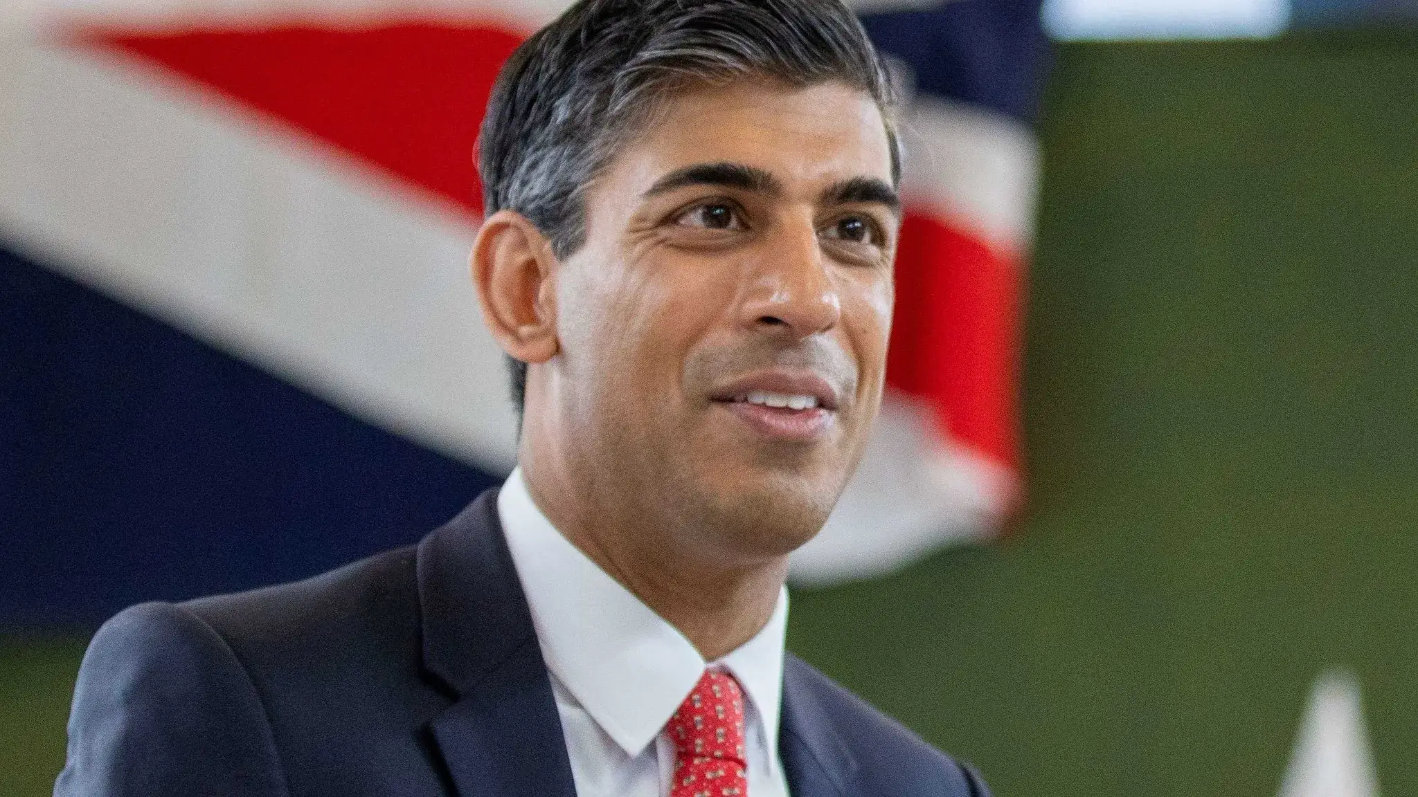 Former UK PM Rishi Sunak returns to Goldman Sachs in a senior advisory role, sparking 70-hour workweek jokes