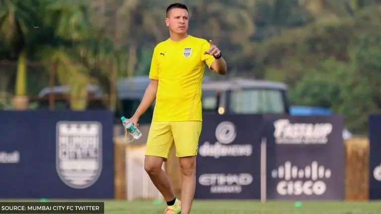 Mumbai City FC head coach Sergio Lobera predicts difficult campaign before season opener Mumbai City FC