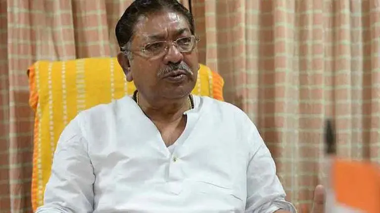 Leaders across political spectrum in Bengal condole Somen Mitra's death Mitra