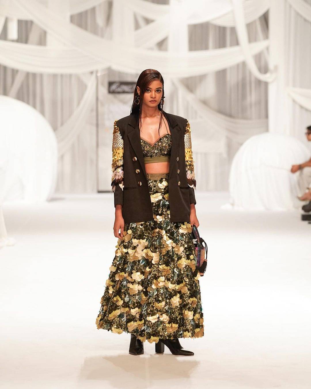 Description of the pic