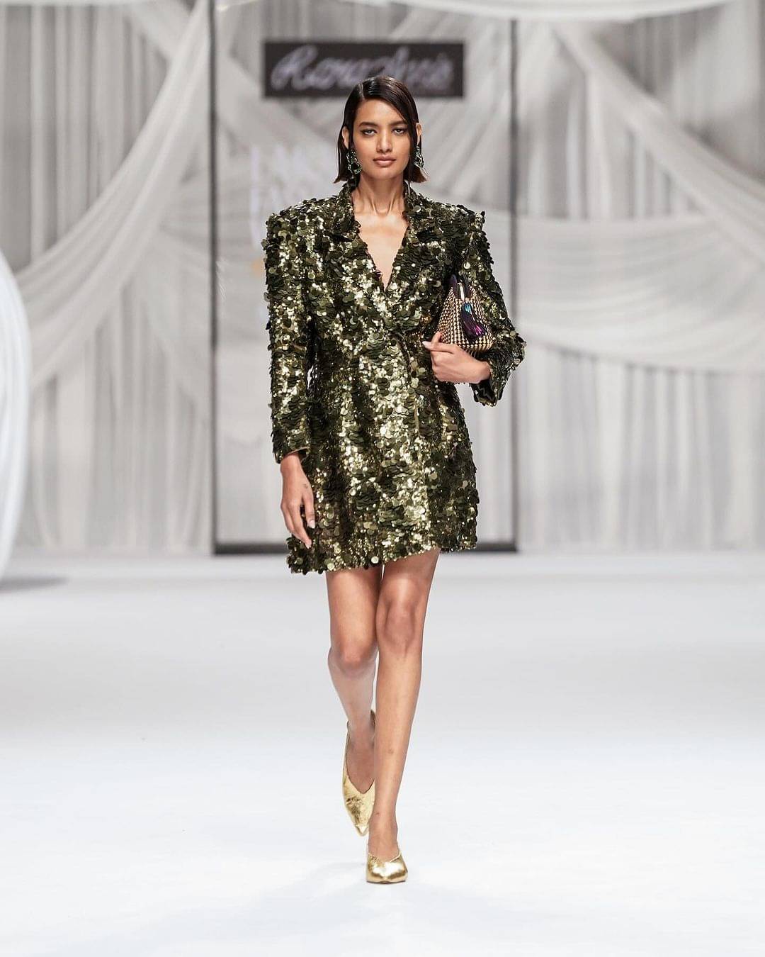 Description of the pic