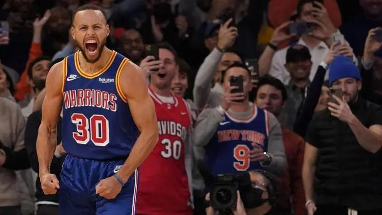 Stephen Curry surpasses Ray Allen to become the all-time leader in 3-pointers: WATCH Stephen Curry surpasses Ray Allen's NBA record