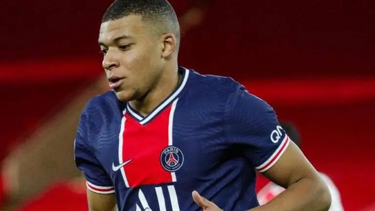 Kylian Mbappe or Ninja Turtle? Patrice Evra's hilarious Instagram post makes fans laugh Kylian Mbappe or Ninja Turtle? Patrice Evra's hilarious Instagram post leaves fans in splits