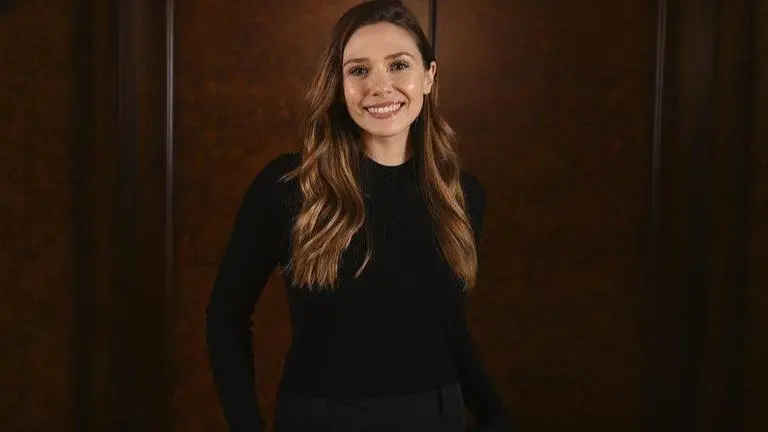 Elizabeth Olsen says she struggled with panic attacks in NYC; 'Was going to drop dead...' Elizabeth Olsen