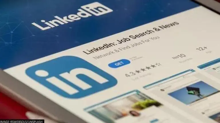 LinkedIn adds Clickable Links, Post Templates and Carousels as new features for creators LinkedIn adds Clickable Links, Post Templates and Carousels as new features for creators