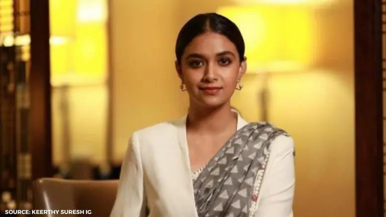 Keerthy Suresh's 'Rang De' moment as she smoothly changes into colourful outfits: Watch Keerthy Suresh