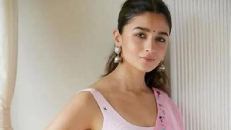 Alia Bhatt gives sneak-peek into the sets of SS Rajamouli's directorial 'RRR'; See post alia bhatt