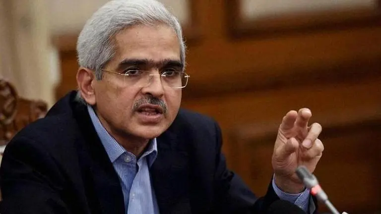 Coronavirus outbreak to hit global growth; to have limited impact on India: RBI Guv