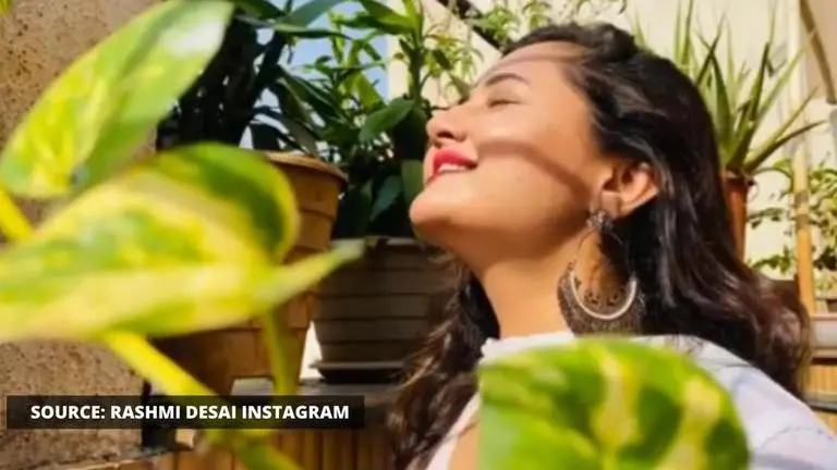Rashami Desai post says 'Be low key and let them wonder' after sour breakup with Arhaan rashami desai