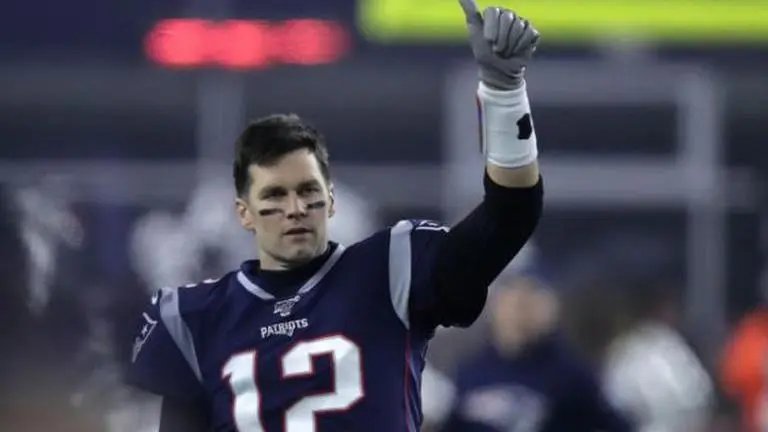 Life at 40-plus: Brady vs. Brees tastiest of NFL matchups