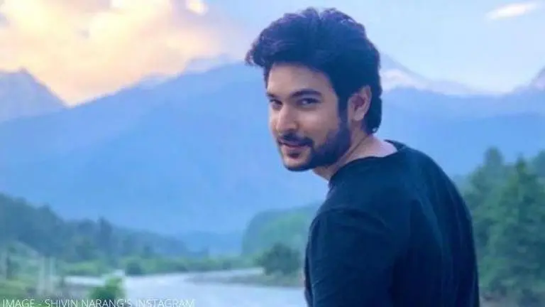 Shivin Narang gives a hilarious twist to Asha Bhosale's 'Dhal Gaya Din'; watch here Shivin Narang