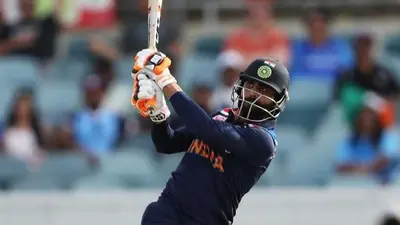 Hardik, Jadeja took the game away from us with clean-hitting: Maxwell