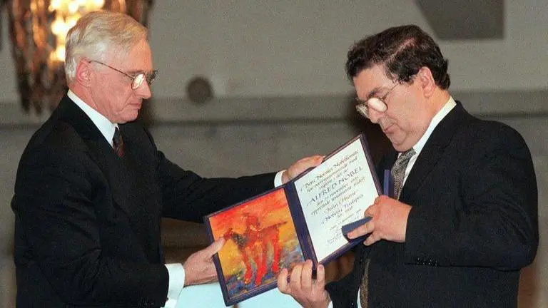 John Hume, Nobel Peace Prize winner and Irish leader, dies at 83 after prolonged illness John Hume