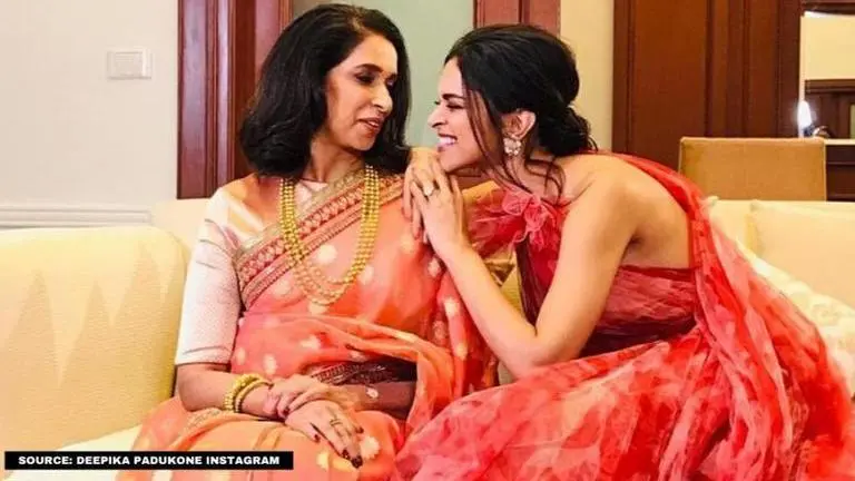 Deepika Padukone shares picture with her mother Ujjala Padukone; says 'love you amma' Deepika Padukone